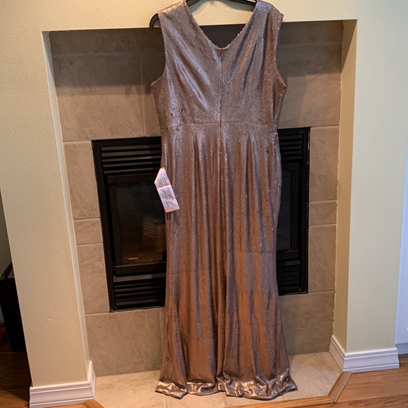 Gorgeous Sandra dress - Picture 7 of 8